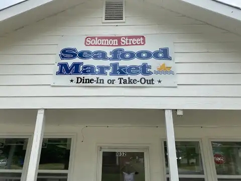 Solomon Street Seafood And Chicken in Griffin