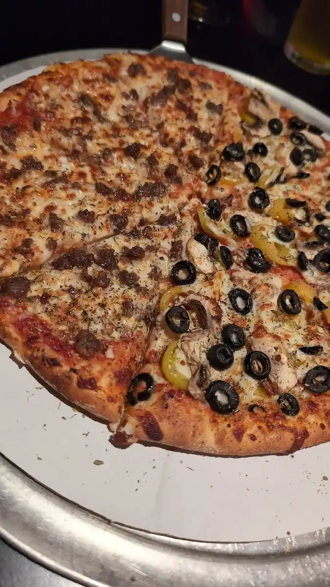 South Park Pizza Tavern – photo 4