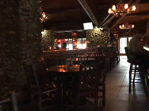 Sportsman's Grille in Brentwood