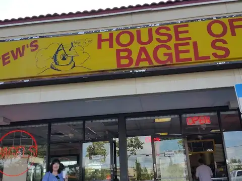 Stew's House of Bagels in Largo