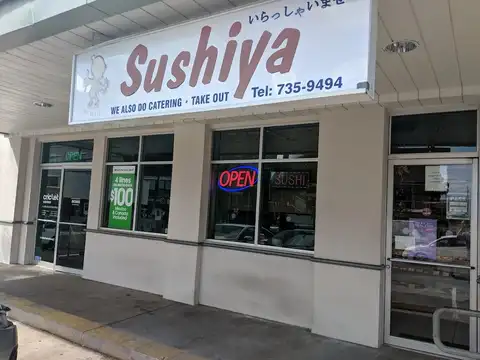 Sushiya (Good Sushi & Poke) in Honolulu