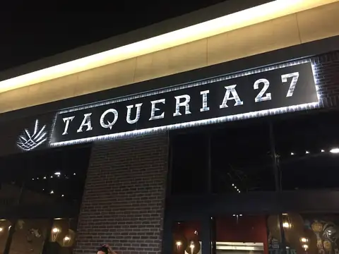 Taqueria 27 Fashion Place in Murray