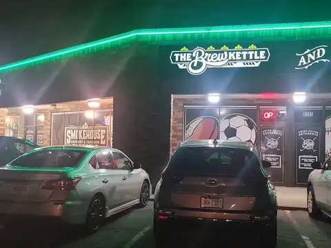 The Brew Kettle Strongsville & Topgolf Swing Suites in Strongsville