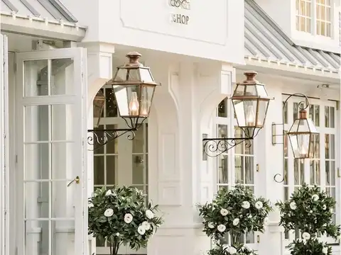 The Cake Bake Shop By Gwendolyn Rogers, Carmel City Center in Carmel