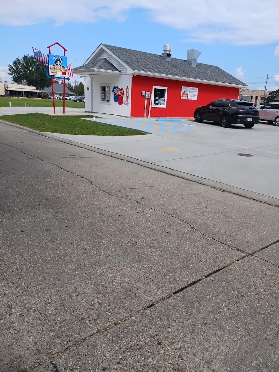 The Dawg House – photo 2
