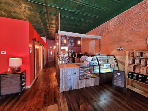 The Fox Den Coffee Shop in Albion
