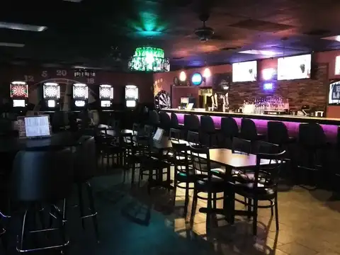 The King's Seat Bar & Grill in Holiday