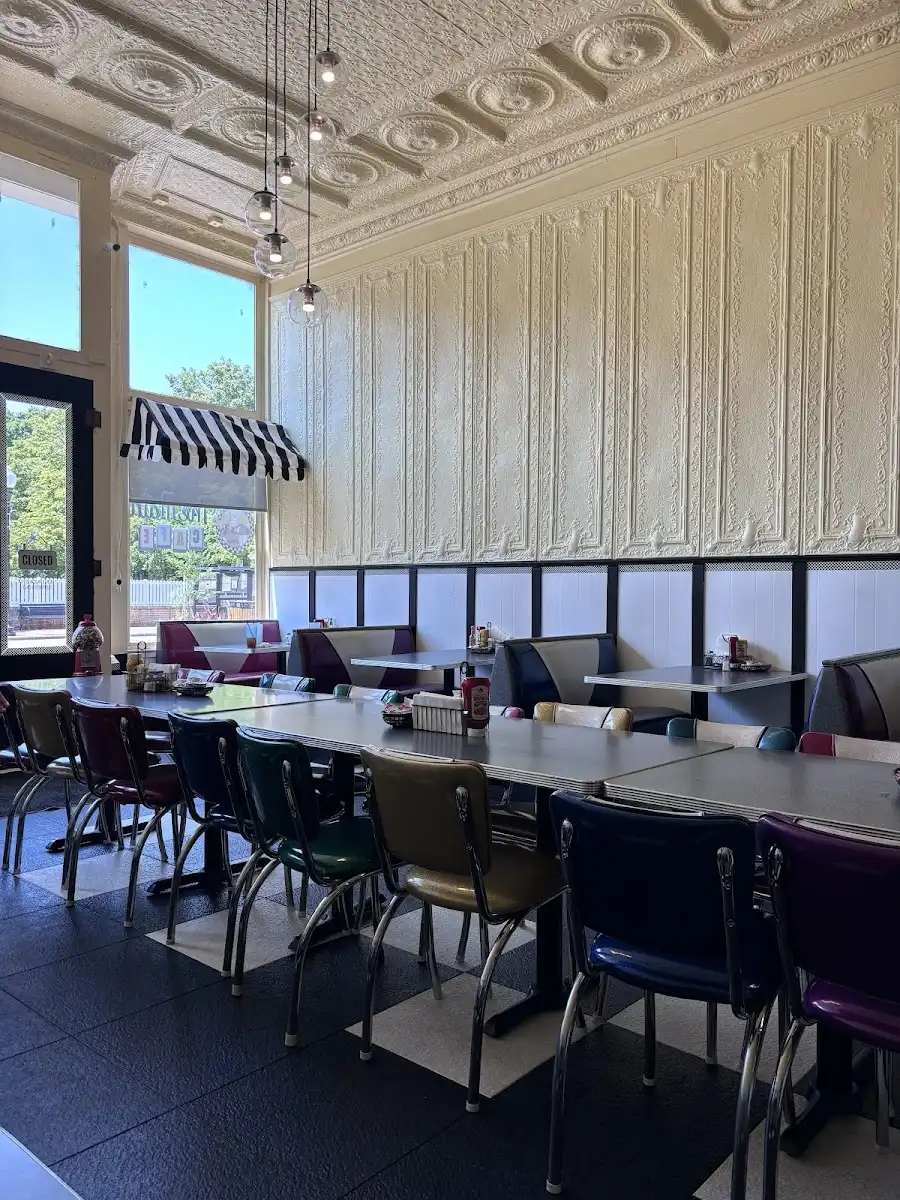 The Main Cafe – photo 4