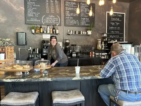 The Pf Pizzeria (Pizza Factory), Pub, And Grinds in Shelby