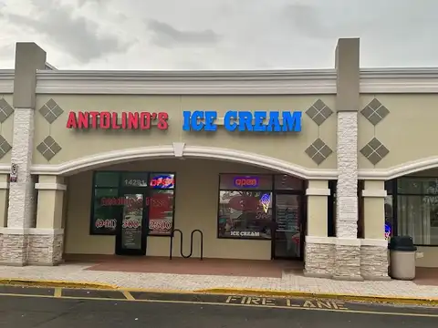 The Q Too Ice Cream Shop in North Port