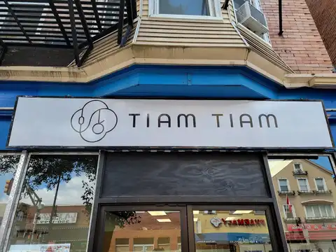 Tiam Tiam in Harrison