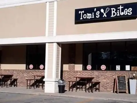 Tomi's Bites in Hopewell Junction