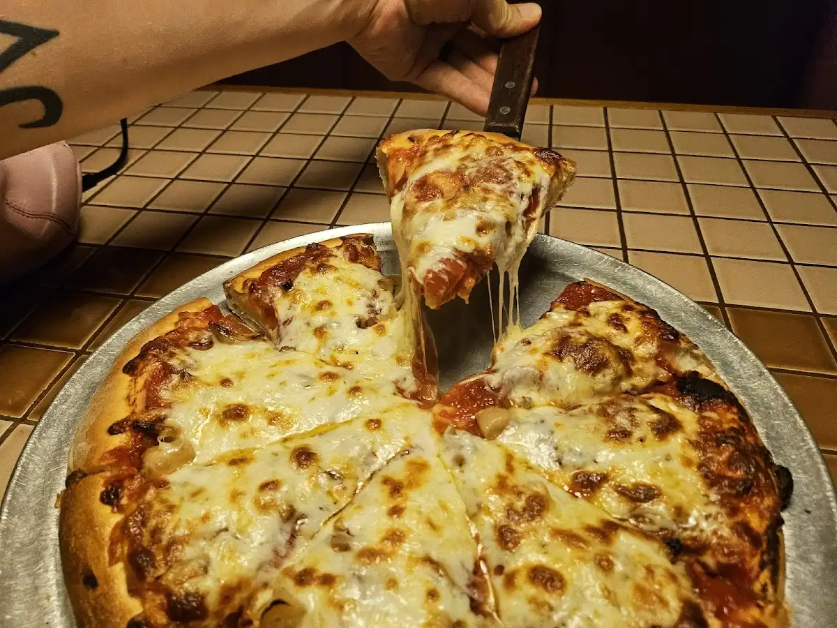 Tommy's Famous A Pizzeria – photo 2