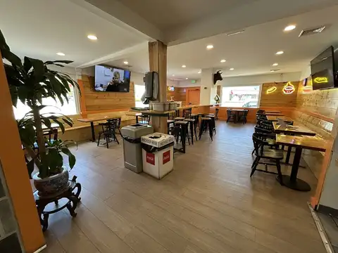 Townline Pizzeria Seafood/harrison's Roast Beef in North Andover