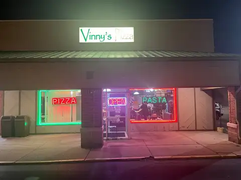 Vinny's Pizza in Rockford