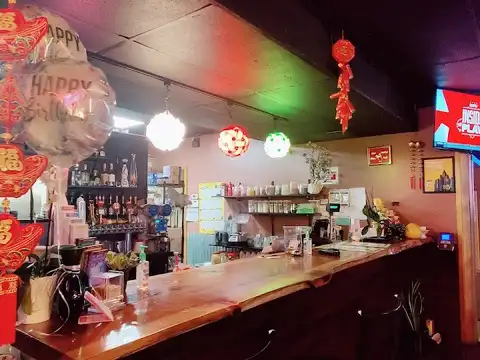 Vn Fusion Bar N Grill in Gresham