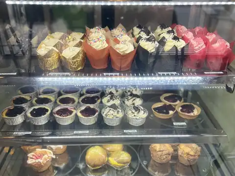 Wake N Bakery Chicago Downtown in Chicago
