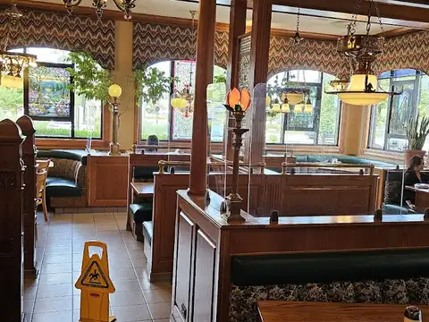 Walker Bros. Original Pancake House in Arlington Heights