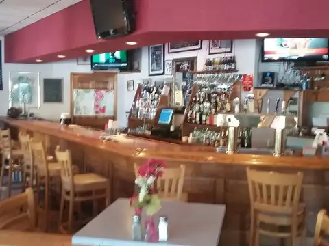 West Main Pizza in Plainville