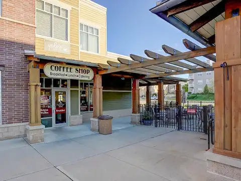 Yola's Cafe And Coffee Shop Of Madison in Madison