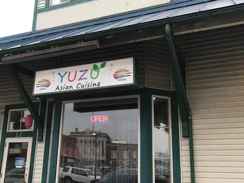 Yuzu Sushi Asian Restaurant in Lancaster